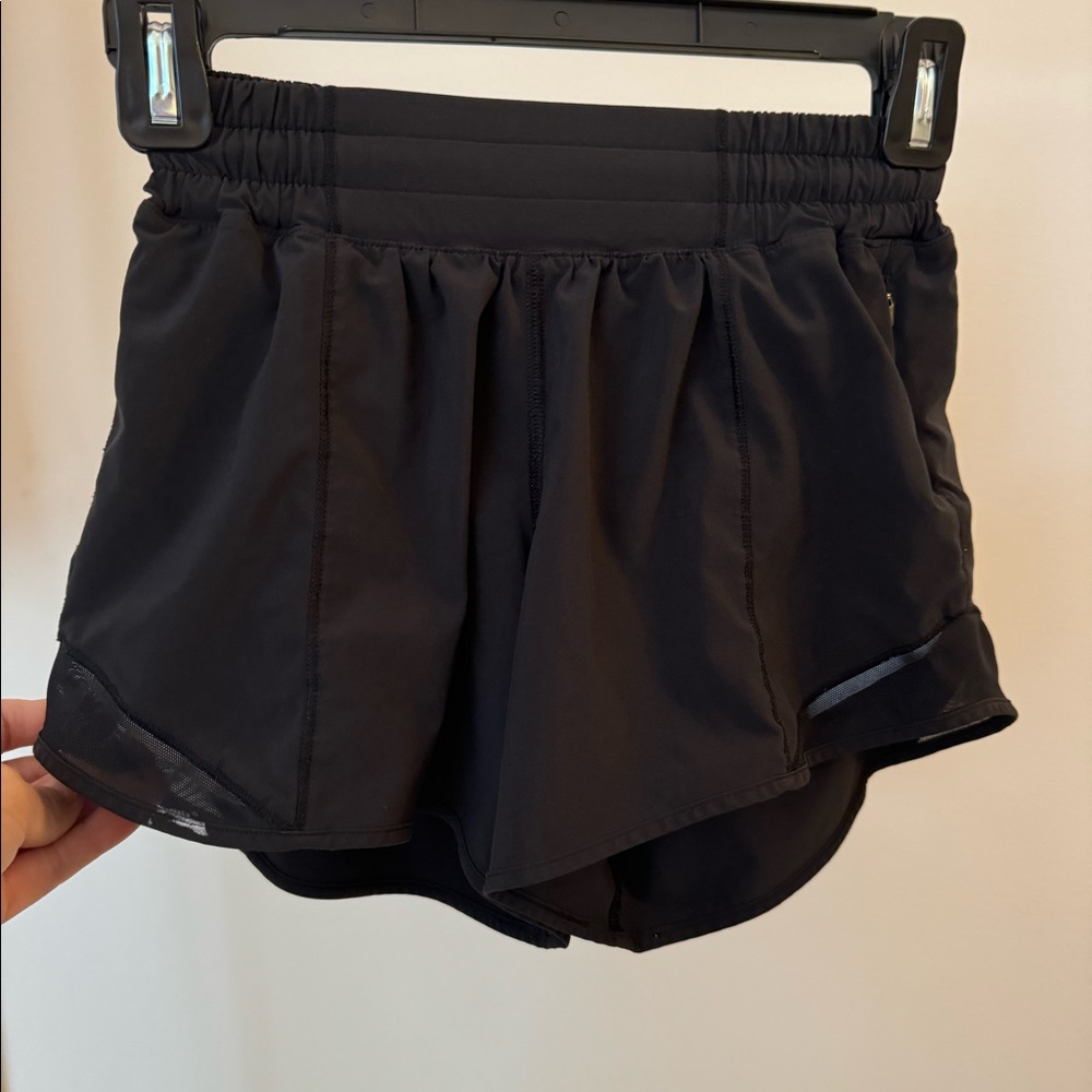 lululemon Hotty Hot high-Rise Lined Short 2.5"